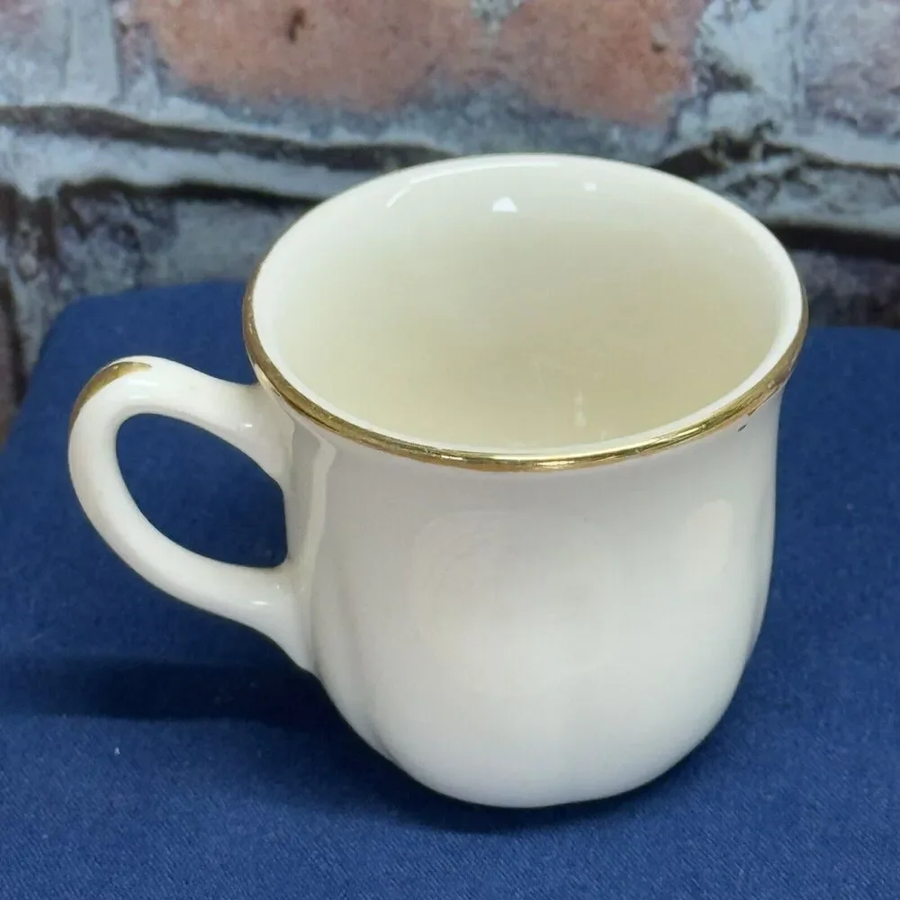 Vintage Gold‎ Gilded Demitasse Tea Cup Garden Scene Landscape Couple Colonial